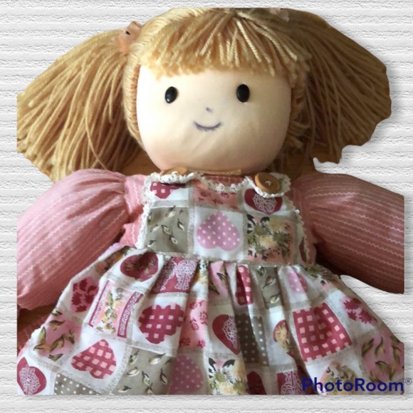 Retro Rag Dolls with Stringy Blonde Hair - Picture 3 of 7